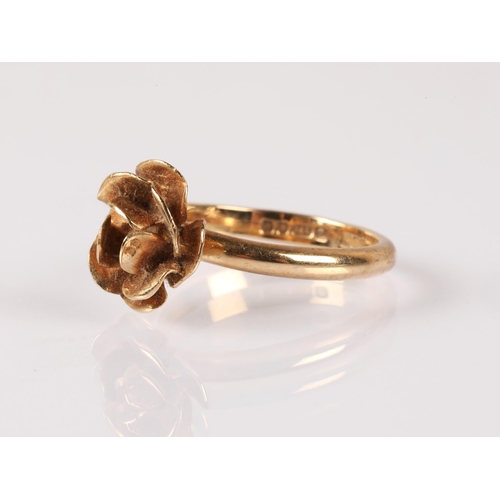 64 - 9ct gold rose design ring, 2.7g, ring size I/J