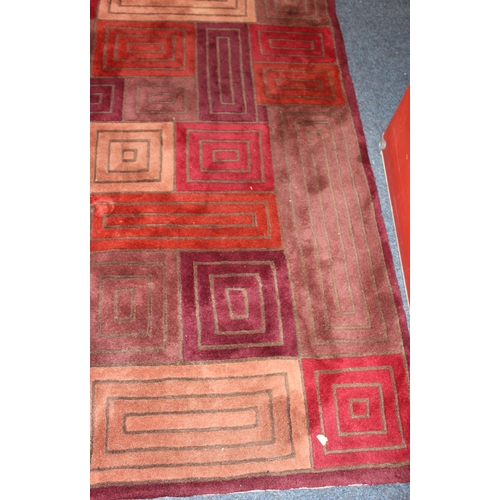 973 - Modern rug, 168 x 107cm.