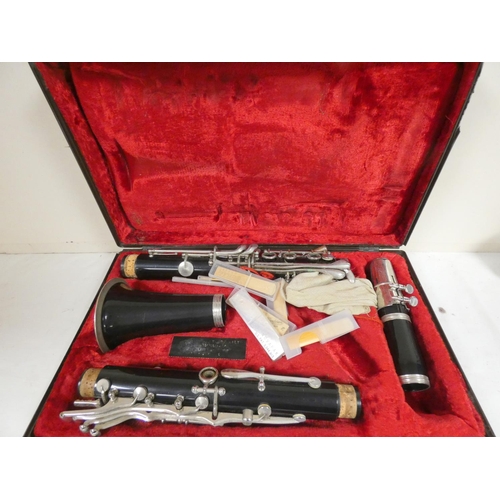 425 - Vintage cased clarinet.