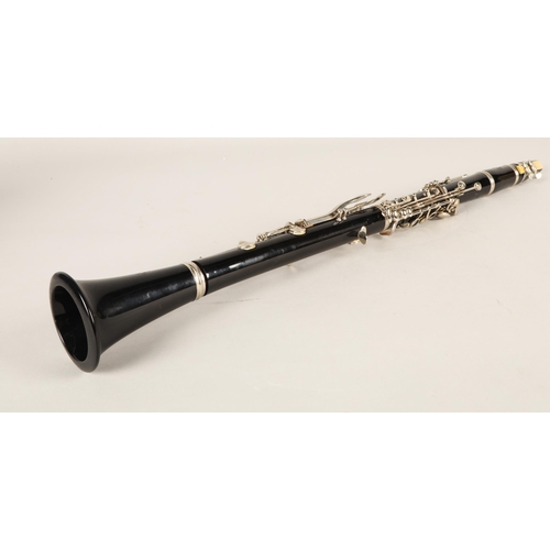 301 - Buffet Crampon Paris B12 clarinet in fitted case