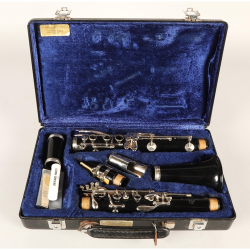 301 - Buffet Crampon Paris B12 clarinet in fitted case