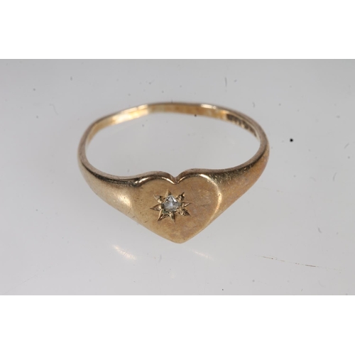 708 - 9ct gold heart shaped fronted ladies ring set with small stone, 1.1g.