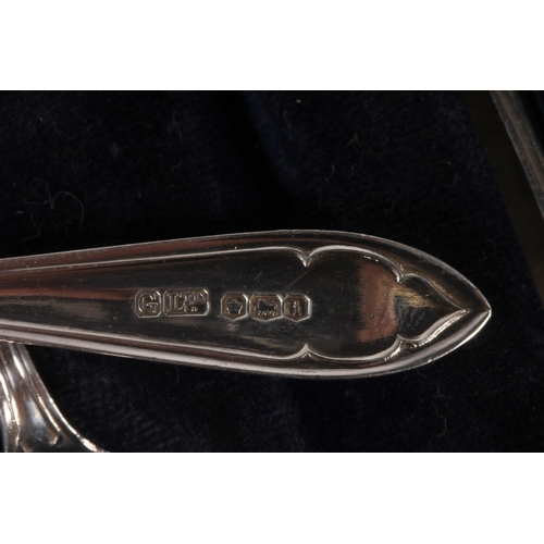 837 - Cased set of six silver teapoons and sugar tongs, Gladwin Ltd, Sheffield, 1926, 108g.