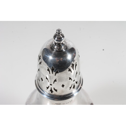 840 - Sterling silver sugar castor, D & S, Birmingham, 102g.