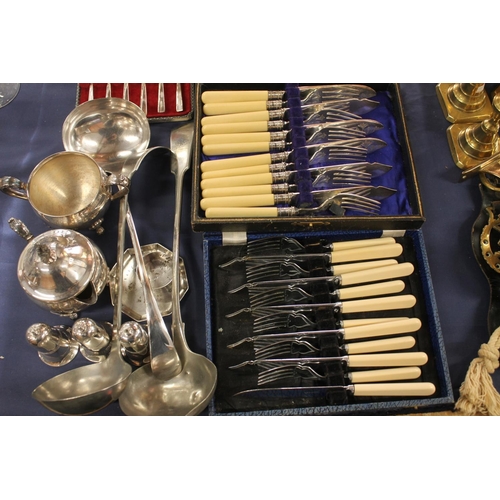 70 - Silver-plated ware to include cutlery sets, ladles, etc.