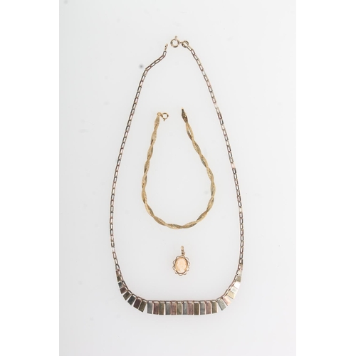 814 - 9ct gold three tone necklace, 5g, 9ct gold bracelet, 1.6g and a small cameo pendant.