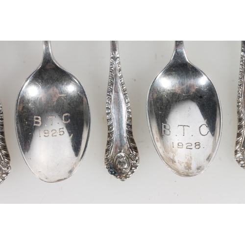 866 - Set of nine sterling silver teaspoons, William Hutton & Sons, Sheffield, 113g.