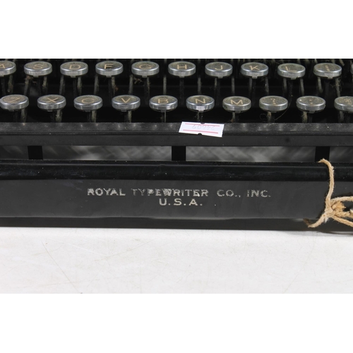 195 - Royal typewriter.