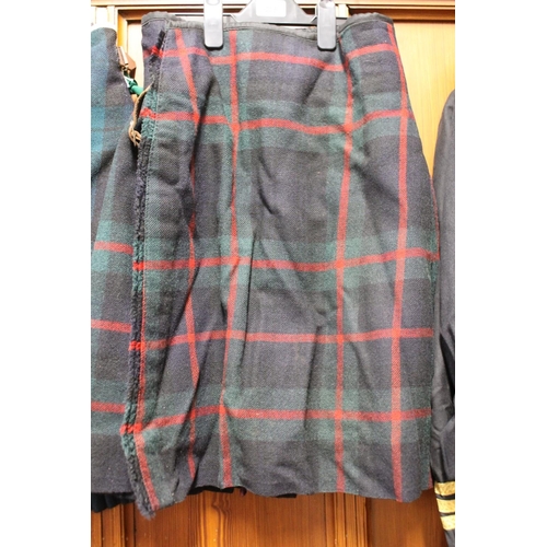 205 - Scottish Highland dress tartan kilt, waist approx. 26 inches, length 23 inch.