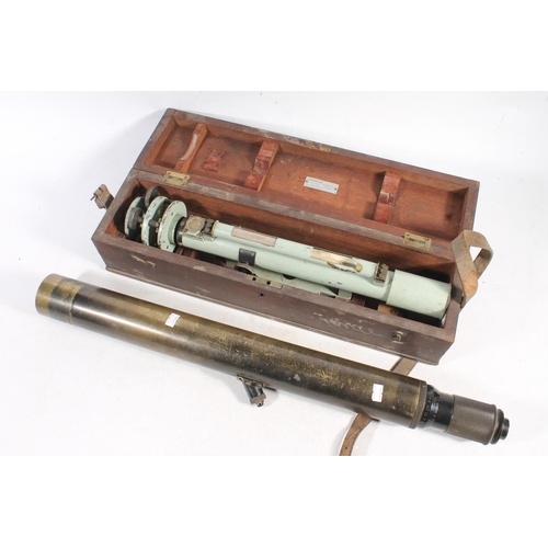 222 - WWI Ottway & Co. Ltd of Ealing telescope dated 1918, 65cm long, and a boxed surveyor's level.&nb... 