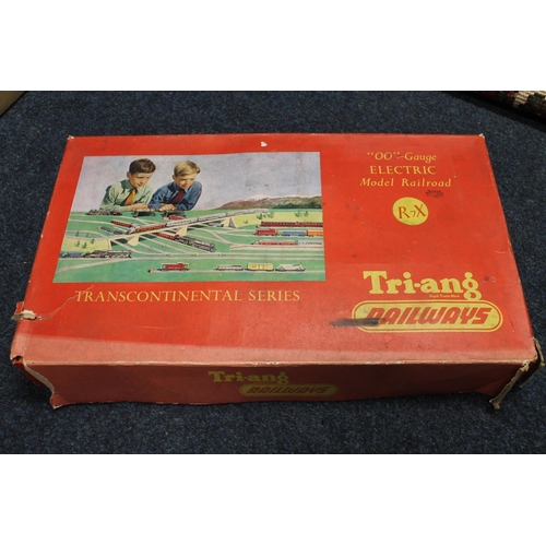 254 - Triang Railways R7X electric model railway set, boxed.