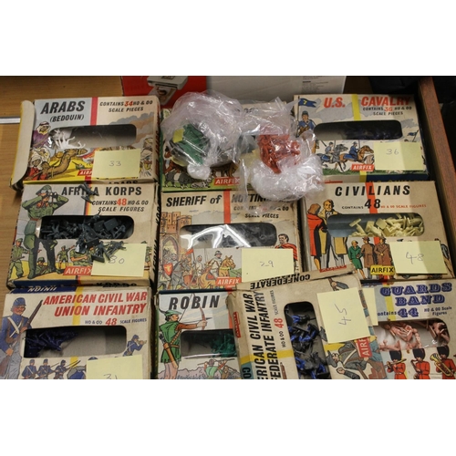 480 - Boxed Airfix toy soldier figures, etc.