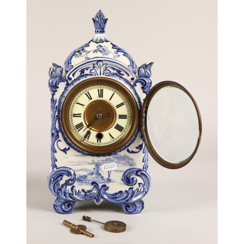 14 - Delft blue and white mantle clock