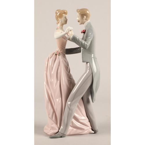 39 - Lladro 'Anniversary Waltz' dancing couple, 30cmc h