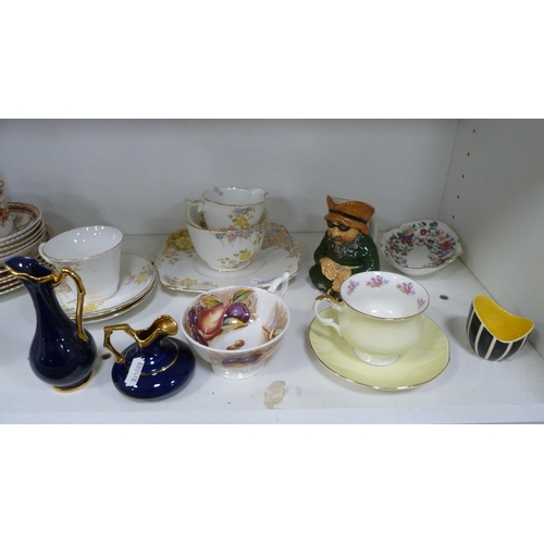 104 - 'Moselle' pattern tea set, other teawares, Staffordshire character jug etc.