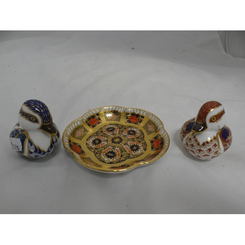 194 - Two Royal Crown Derby paperweights modelled as ducks, and a pin dish.  (3)