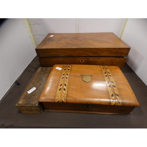 203 - Victorian writing slope, stationery box and a set of dominoes.