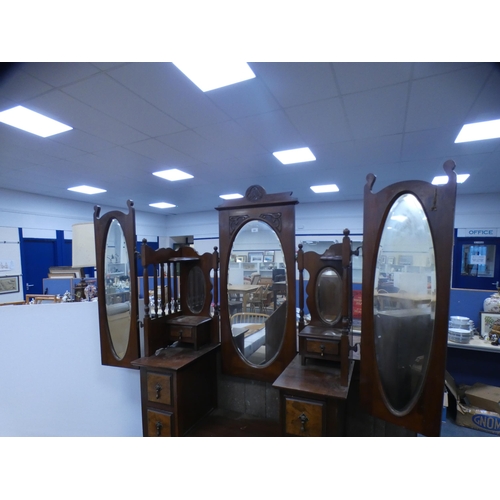 328 - Mahogany and walnut veneered duchess-style dressing table with side mirrors, 190cm high.