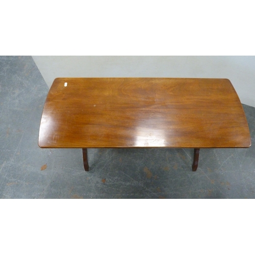 333 - Oval table on quadripartite supports and a rectangular shaped-top table.  (2)