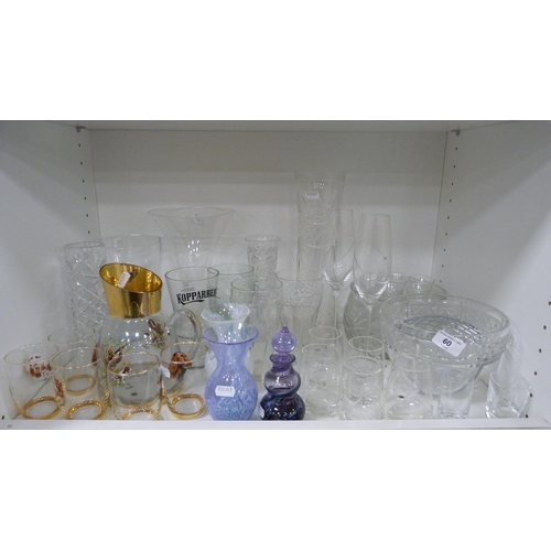 60 - Glassware to include sporting lemonade set, flower vases, bowls, drinking glasses, storage jars, fla... 