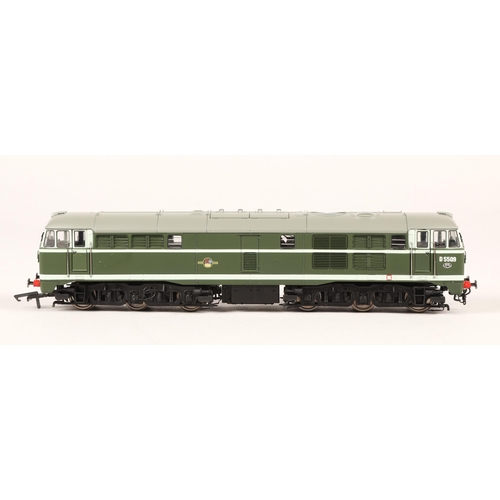 349 - Hornby OO Guage Model Railway BR Class 31 D5509 in green, boxed.