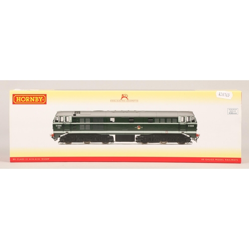 349 - Hornby OO Guage Model Railway BR Class 31 D5509 in green, boxed.