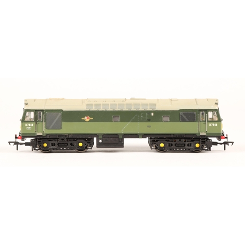 351 - Bachmann 5 Branch-Line Model Railway 32-405 Class 25/3 BO-BO Diesel D7646 Br in two tone green, boxe... 