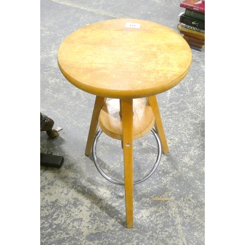 121 - Modern adjustable kitchen stool and pine shelves.