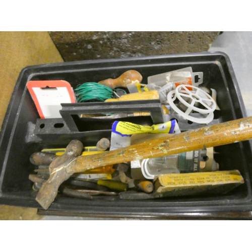 125 - Large enamel bowl and small box of hand tools.