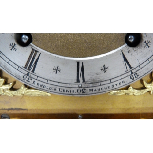 218 - German oak-cased patent bracket clock, c. early 20th century, retailed by Arnold & Lewis, Manche... 