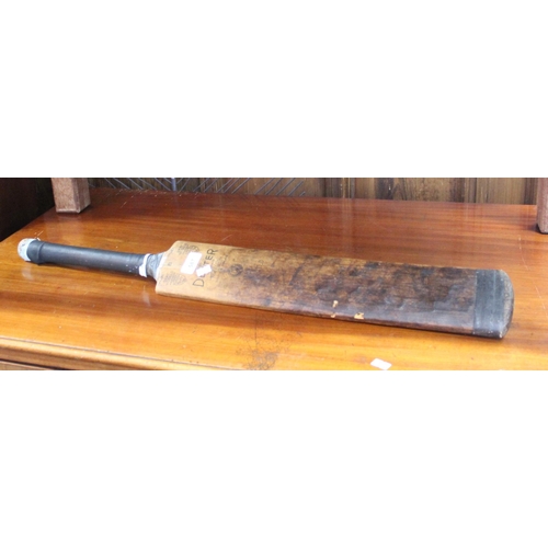 587 - Gray Nicolls Ted Dexter autograph cricket bat.