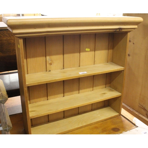 681 - Pine wall mountable open fronted set of shelves.