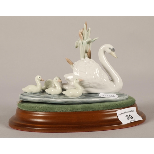 20 - Lladro porcelain Swan 