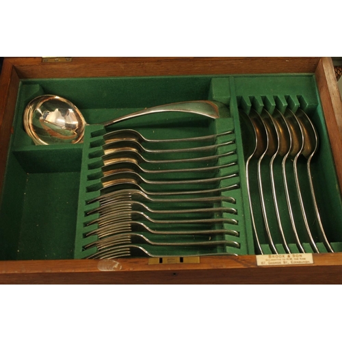 95 - Canteen of silver-plated cutlery.