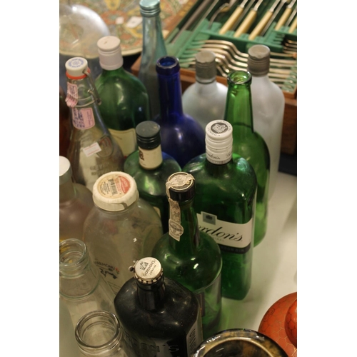 99 - Bottles, soda syphons, chemist bottles, etc.