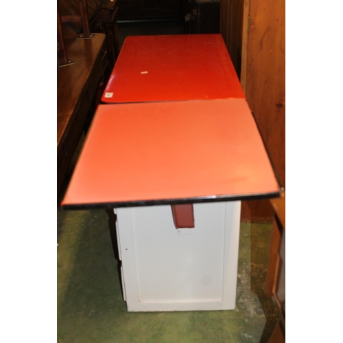 660 - Painted kitchen cabinet, 84cm wide.