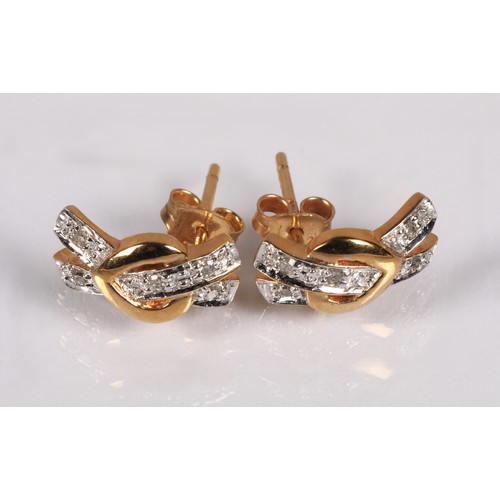 62 - Pair of 9K gold stud earrings set with diamond chips, gross weight 2.3g