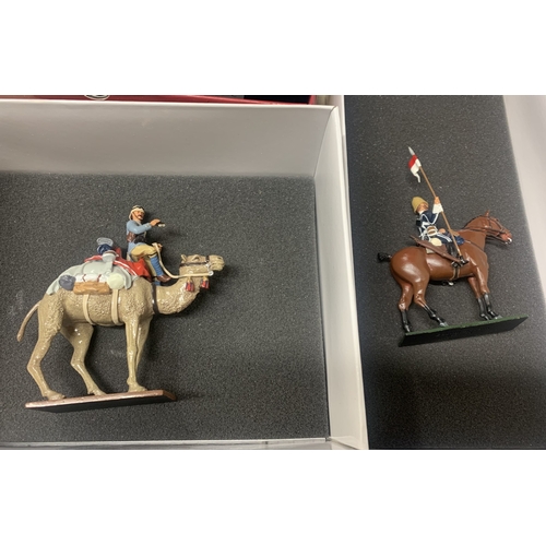 55B - Britains toy soldiers to include Redcoats Lancer Trooper, mounted #44043, and Redcoats Grenadier Gua... 