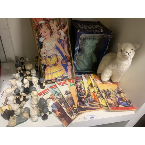 326 - Doctor Who Statue of Liberty Weeping Angel, boxed figure, Western Library comic books, chess pieces,... 