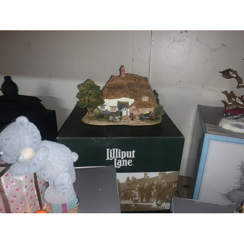 334A - Lilliput Lane The Pottery cottage model, Me to You Bears models to include a limited edition Frosty ... 