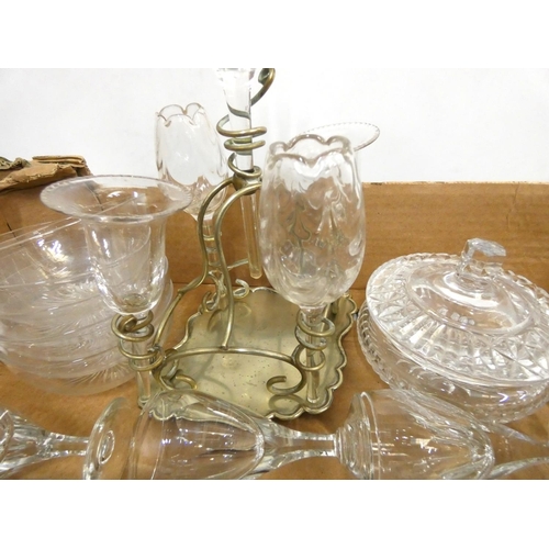 294 - Box of vintage glassware.