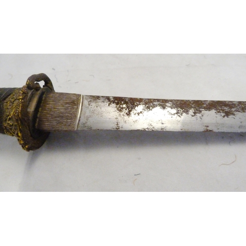 312 - Japanese tanto short sword, possibly Meiji period, unsigned tang, braided rayskin grip, gilt tsuba, ... 