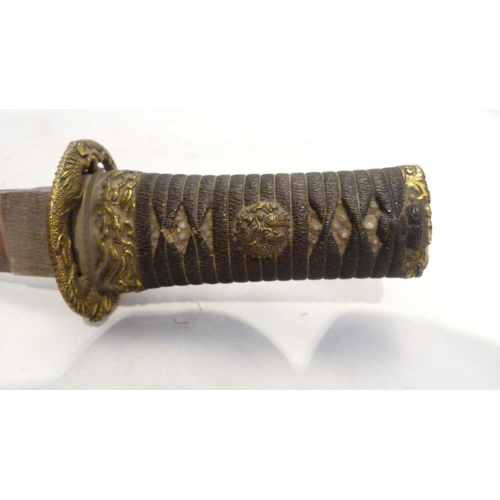 312 - Japanese tanto short sword, possibly Meiji period, unsigned tang, braided rayskin grip, gilt tsuba, ... 