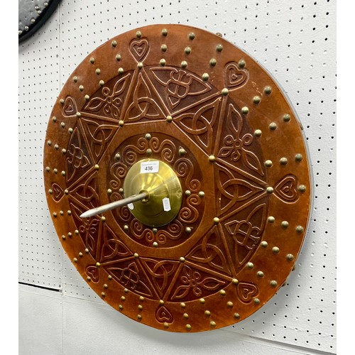 436 - Reproduction Scottish targe with spike, Diameter : 53cms