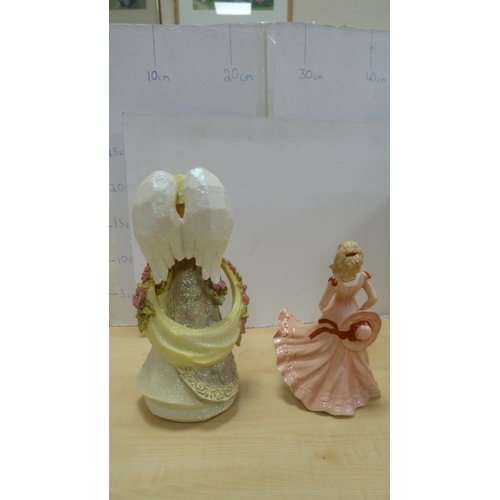 124 - Five figures to include 'Friendship', Royal Worcester 'Susannah - Figure of the Year 2011', Royal Wo... 