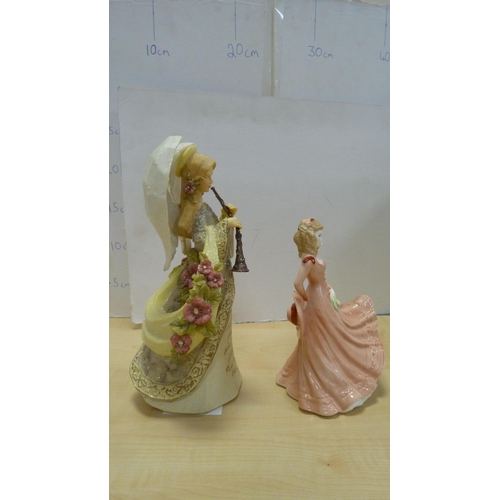 124 - Five figures to include 'Friendship', Royal Worcester 'Susannah - Figure of the Year 2011', Royal Wo... 