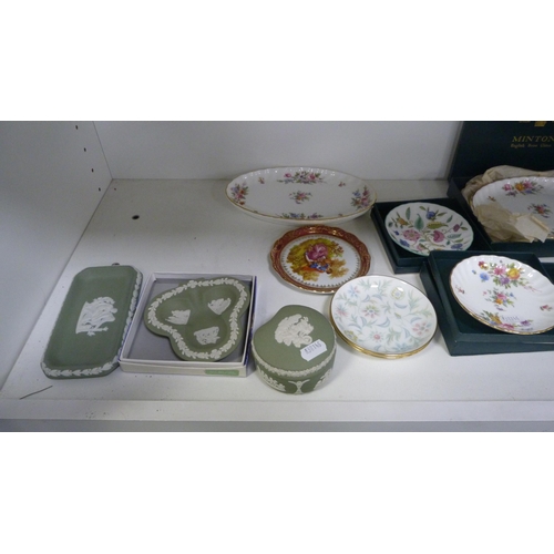 139 - Royal Crown Derby 'Derby Posies' dishes, Minton 'Marlow' pattern dishes, Wedgwood spinach-coloured J... 