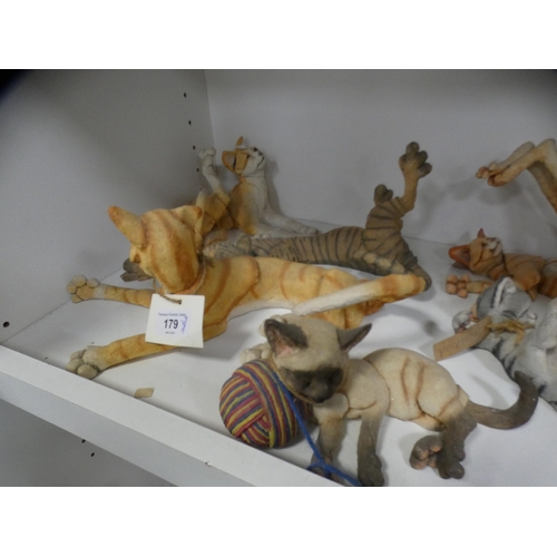 179 - Collection of cat ornaments to include Country Artists examples, cat-related novelty teapots etc (tw... 