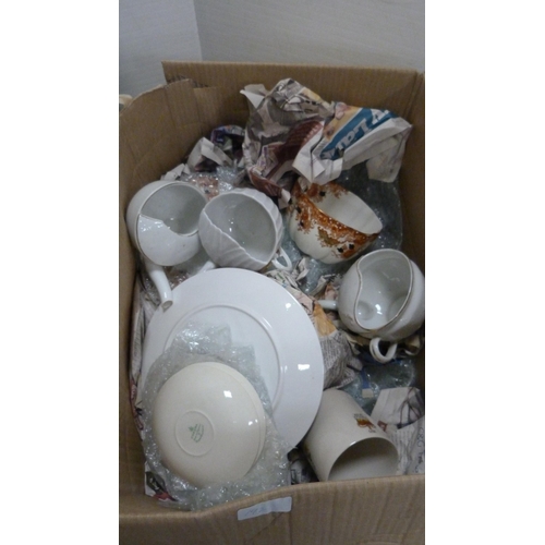 192 - Assorted china and ceramics to include commemorative tankards.