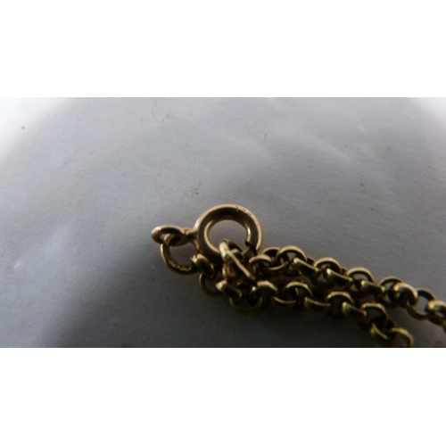 236 - 9ct gold flat curb link chain, 6.9g.